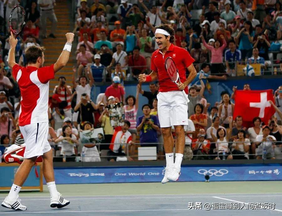 关于费德勒重返赛场，最后时刻胜出首场状态出色，阿森纳观众沸腾！的信息